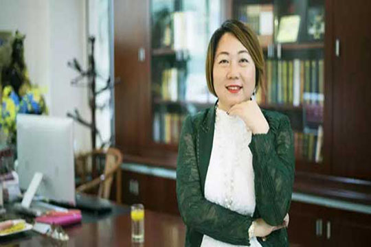 不馳于空想，不騖于虛聲，她詮釋了女性企業(yè)家的獨(dú)特魅力