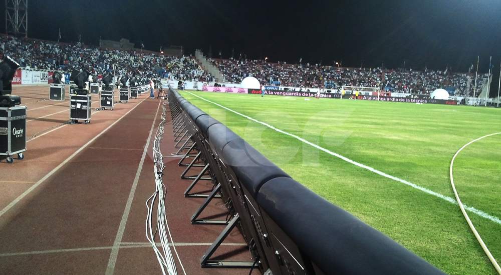 烏克蘭體育場(chǎng)3.jpg 烏克蘭體育場(chǎng)3.jpg