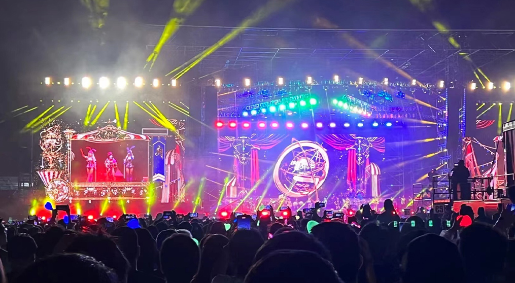 悟空體育LED冰屏和熒光棒系列產(chǎn)品“嗨爆”周杰倫悉尼演唱會(huì)！